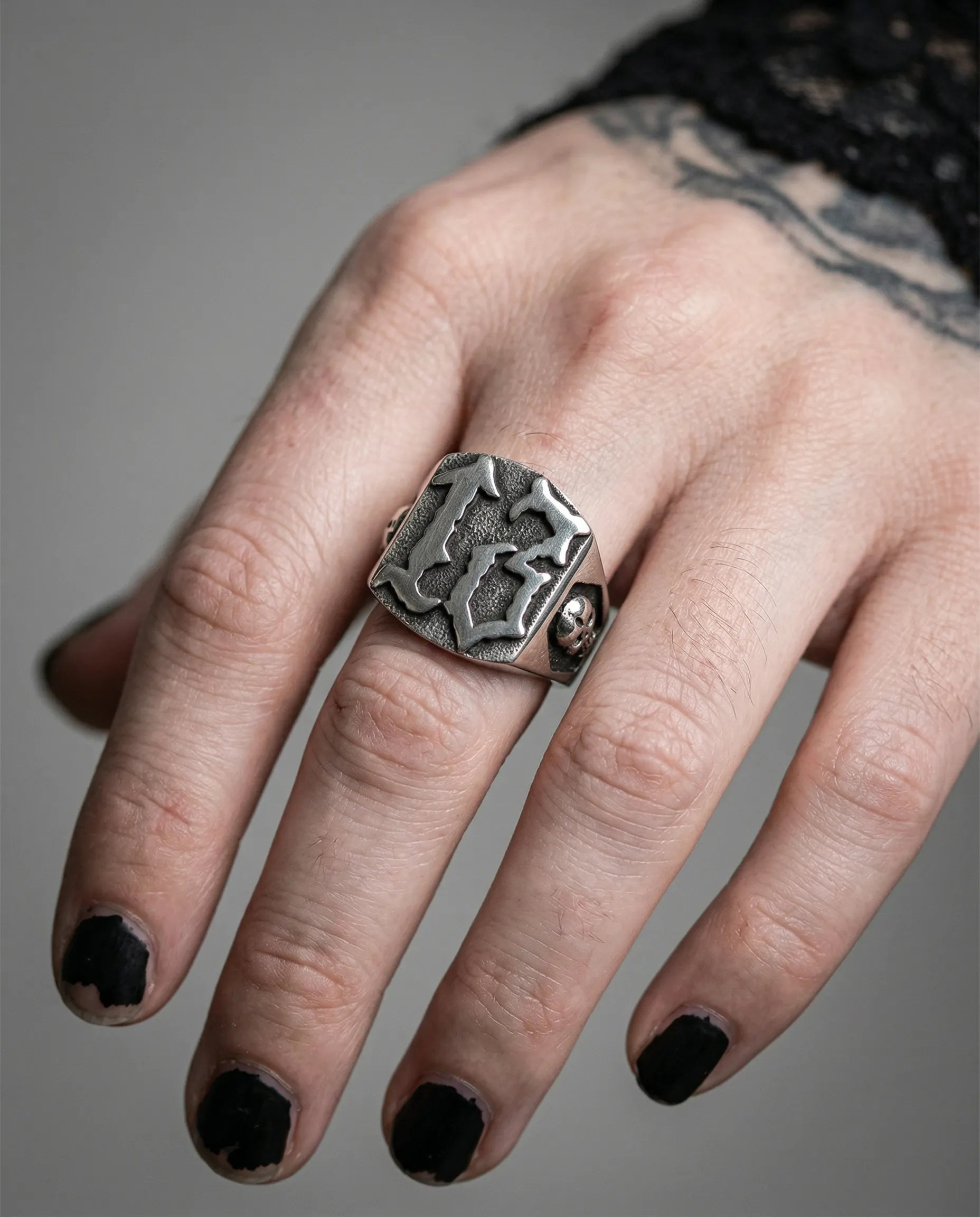 CURSED THIRTEEN SKULL RING