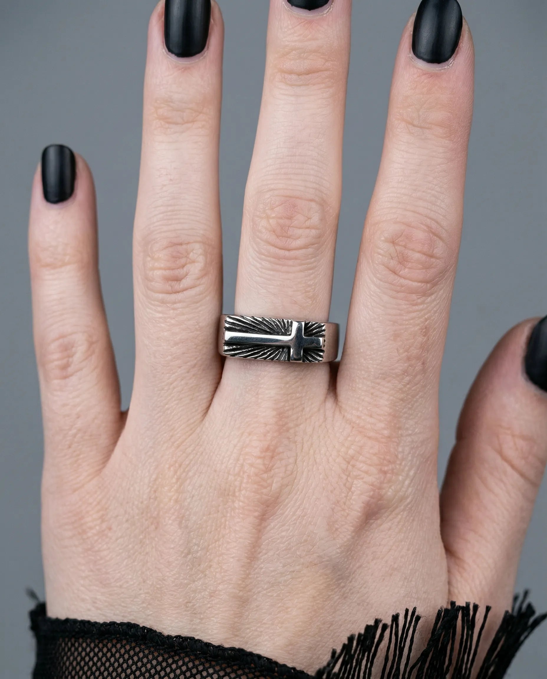 SACRED RAY SIGNET RING