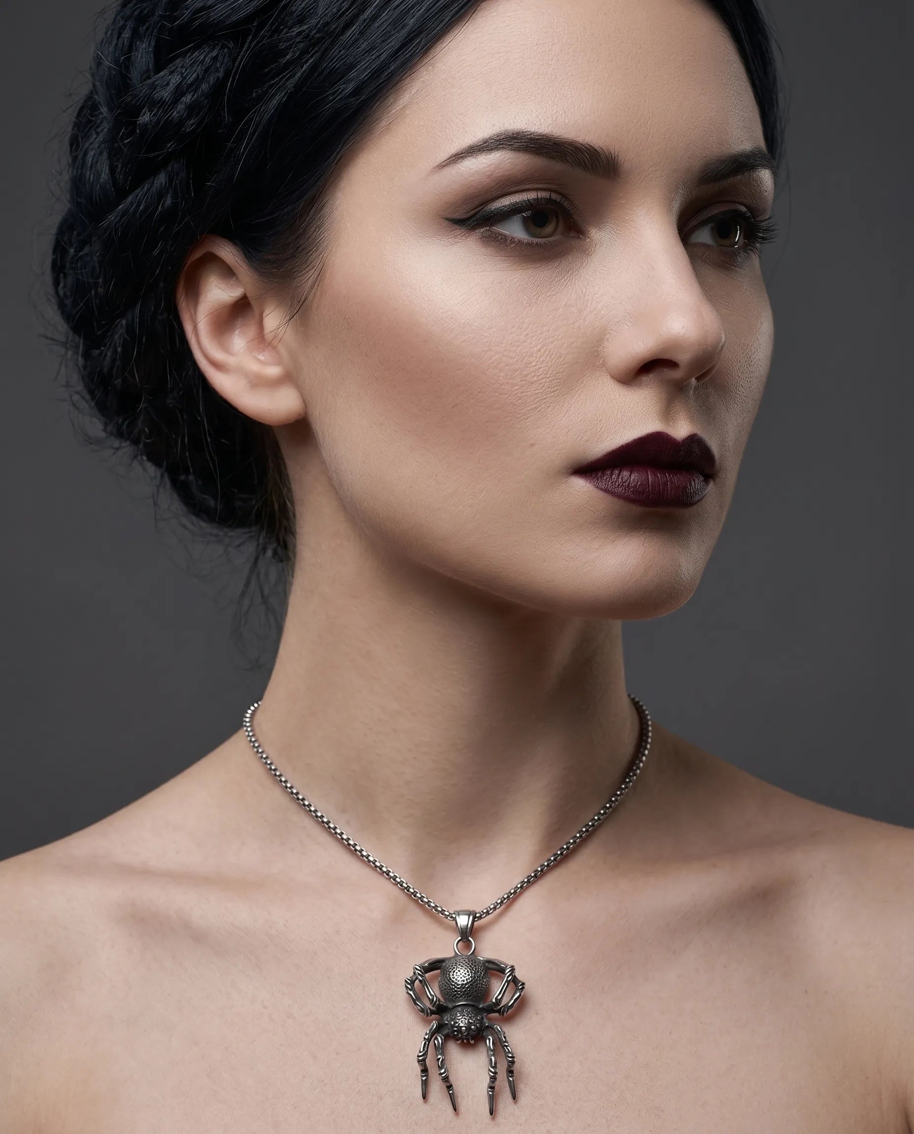 DARK ARACHNID NECKLACE