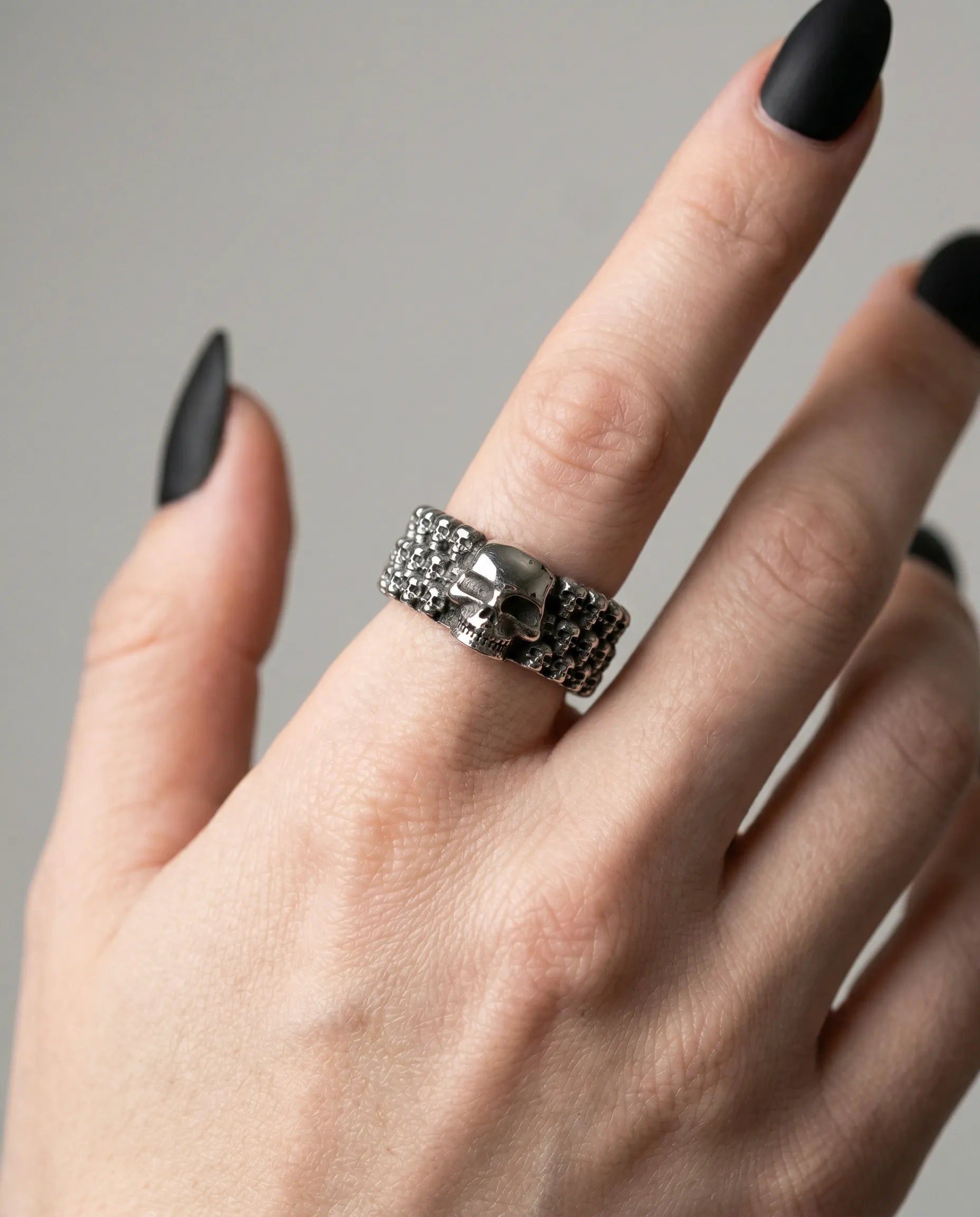 LEGION SKULL BAND RING