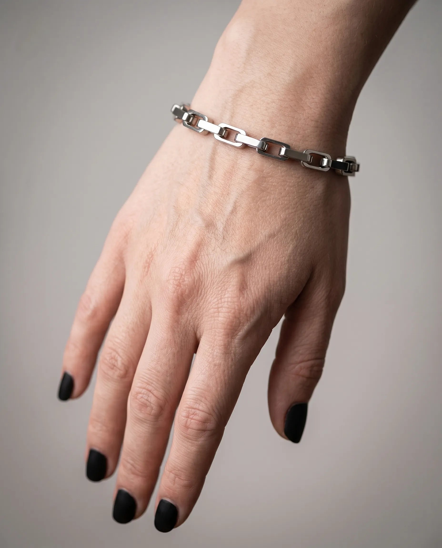 IRON VAULT CHAIN BRACELET