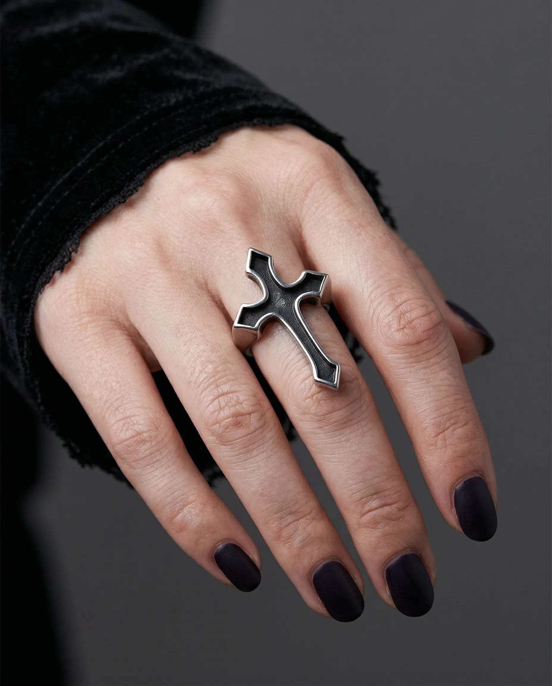 SHADOW CROSS RING